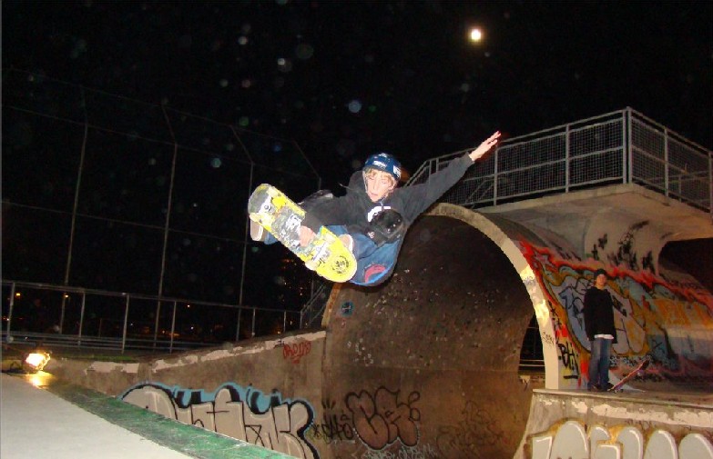 nite skating at Bonsor Skate Park